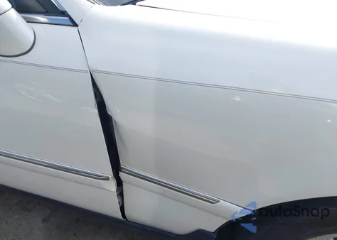 2000 Acura Rl 3.5 z USA, uszkodzony, nr VIN JH4KA9657YC001426